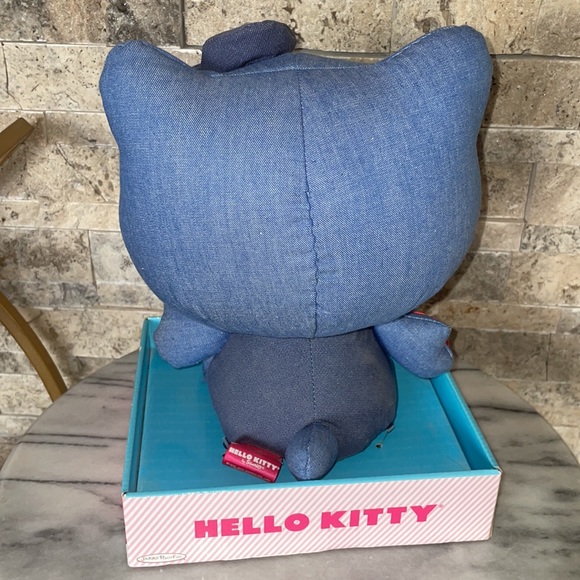 Hello Kitty 🐱 Jean Plush Doll - Picture 3 of 4